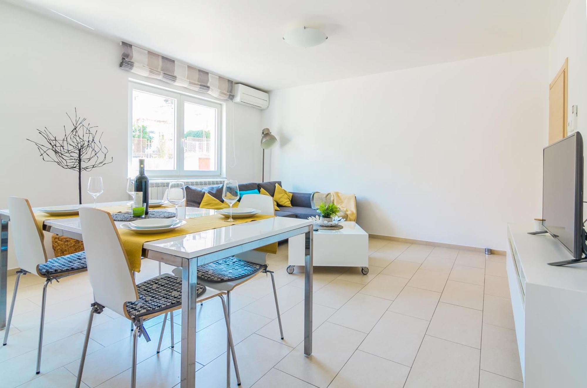 Apartments Nicole Pula Habitación foto